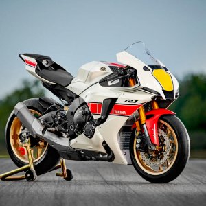 yamaha-yzf1000R1-sv1-2022-11