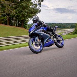 yamaha-yzf-r125-2022-1