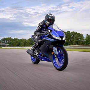 yamaha-yzf-r125-2022-2