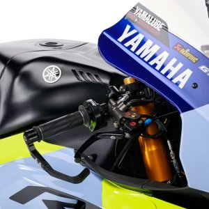 yamaha-r1-gtr-vr46-tribute-valentino-rossi-8