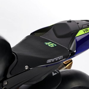 yamaha-r1-gtr-vr46-tribute-valentino-rossi-11