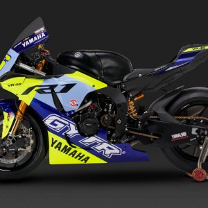 yamaha-r1-gtr-vr46-tribute-valentino-rossi-18