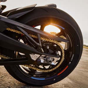 BMW-S1000RR-2023-35