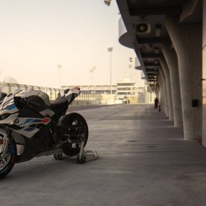 BMW-S1000RR-2023-37