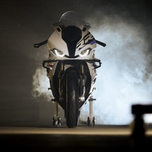 BMW-S1000RR-2023-41