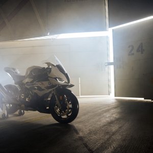 BMW-S1000RR-2023-42