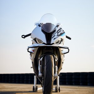 BMW-S1000RR-2023-43