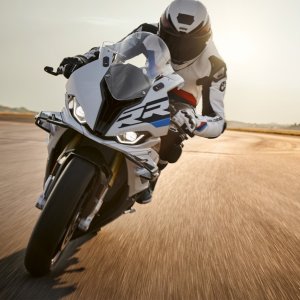 BMW-S1000RR-2023-47