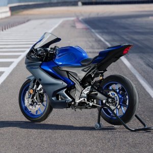 yamaha-yzf-r125-2023-31