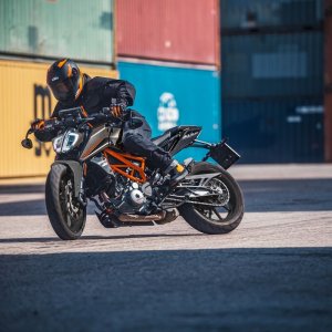 ktm-2023-street-uj-szinek-05