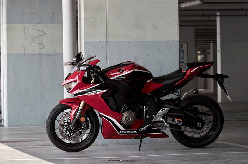 17YM CBR1000RR Fireblade