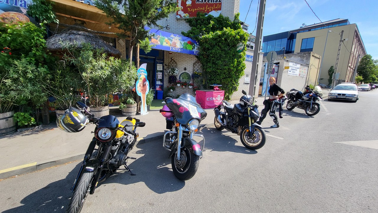19-nemzetkozi-noi-motoros-nap-felvonulas--02.jpg