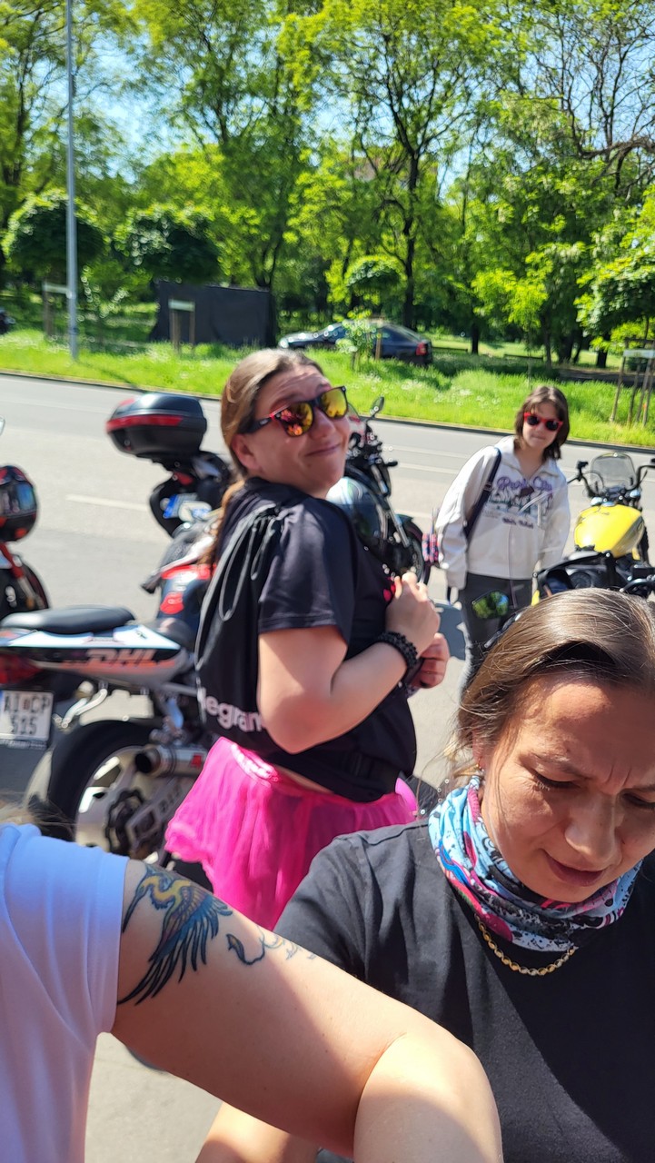 19-nemzetkozi-noi-motoros-nap-felvonulas--18.jpg