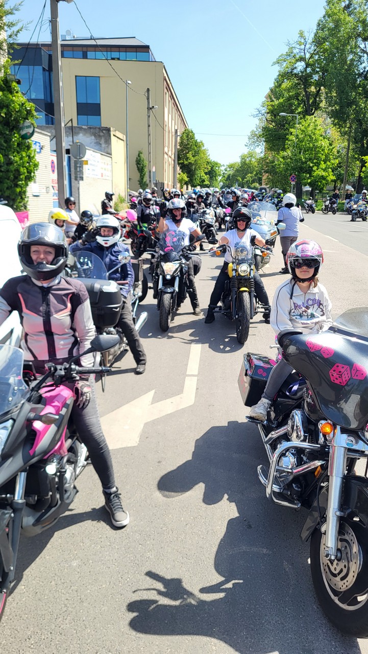19-nemzetkozi-noi-motoros-nap-felvonulas--24.jpg