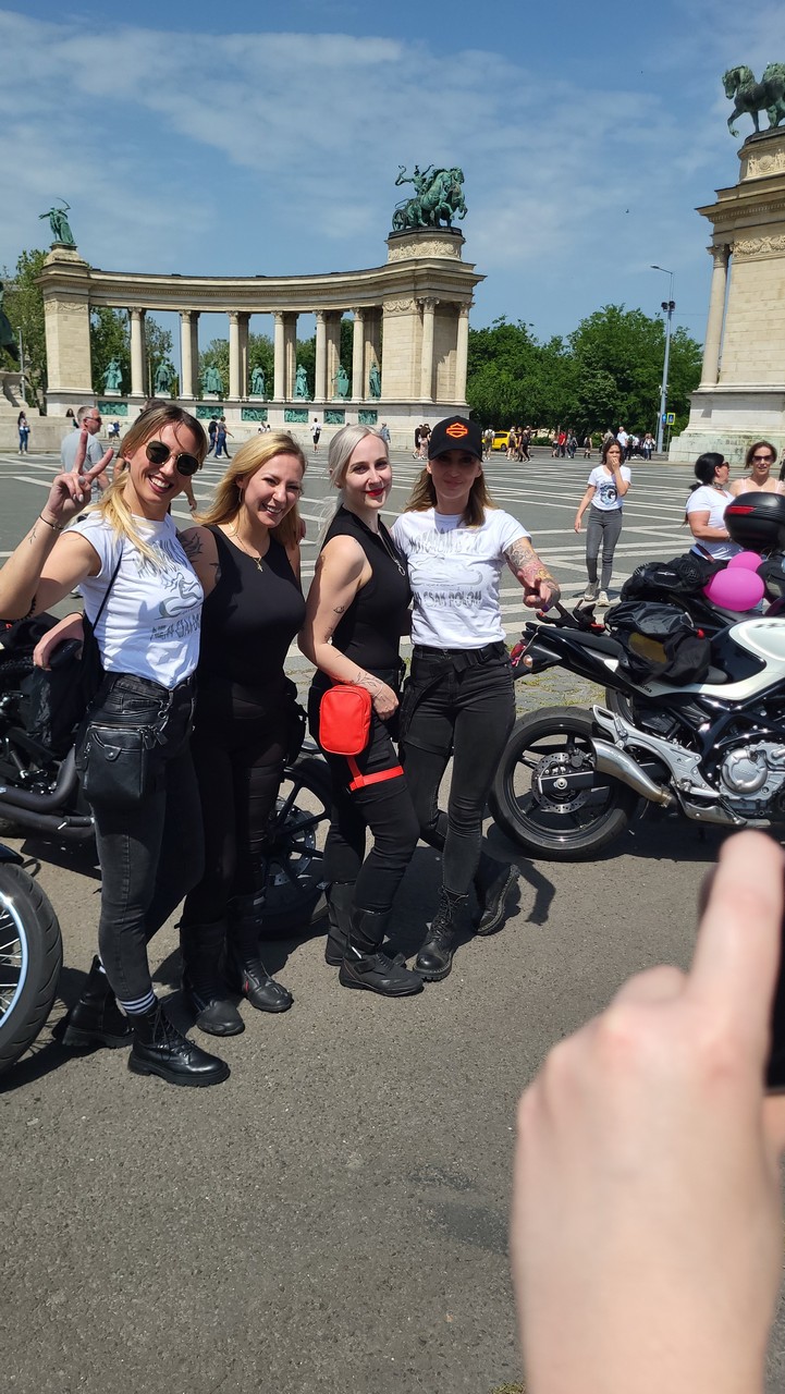 19-nemzetkozi-noi-motoros-nap-felvonulas--32.jpg