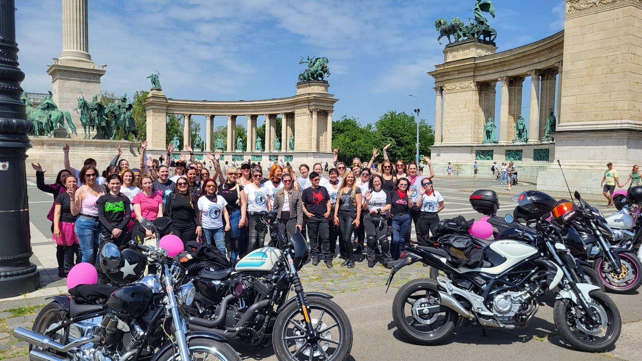 19-nemzetkozi-noi-motoros-nap-felvonulas--38.jpg