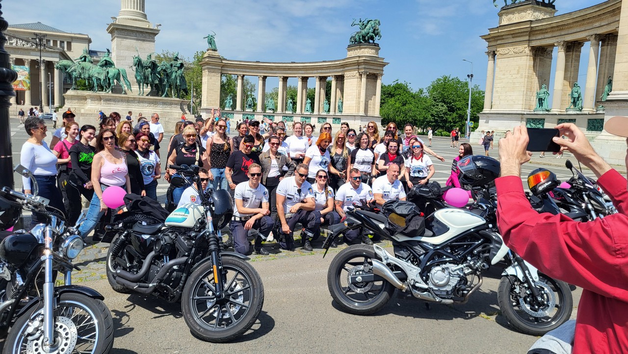 19-nemzetkozi-noi-motoros-nap-felvonulas--46.jpg