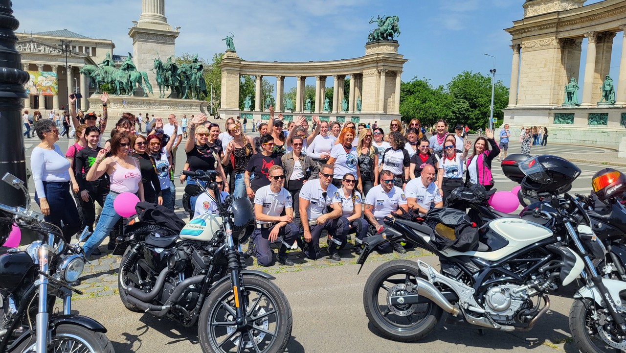 19-nemzetkozi-noi-motoros-nap-felvonulas--48.jpg