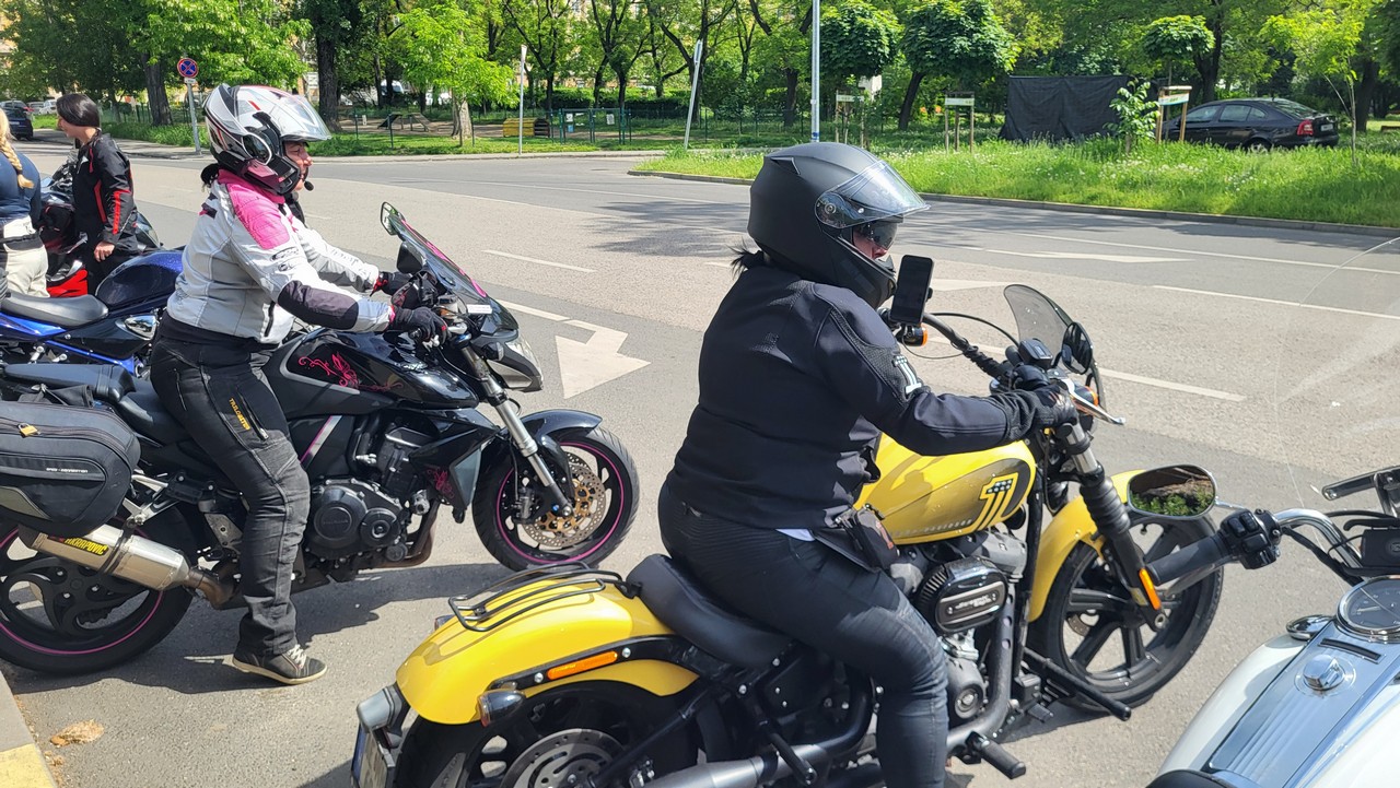 19-nemzetkozi-noi-motoros-nap-felvonulas--56.jpg
