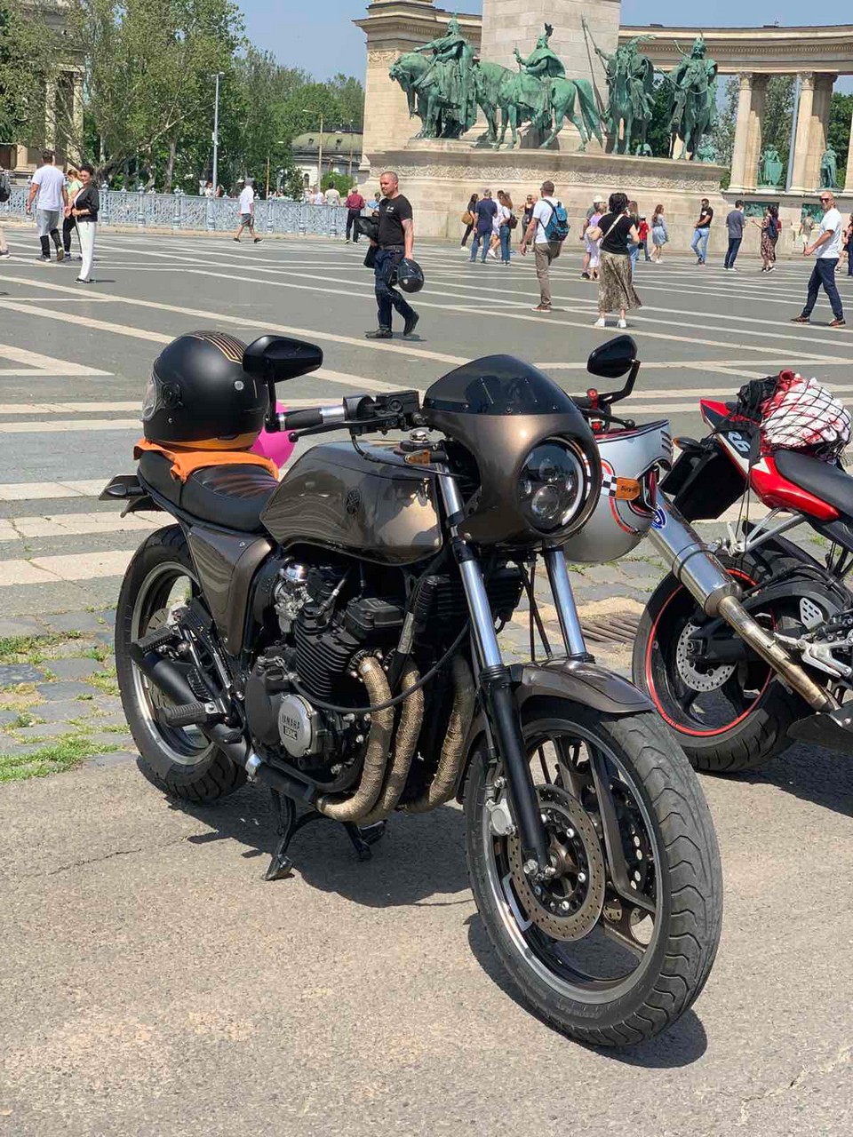 19-nemzetkozi-noi-motoros-nap-felvonulas--66.jpg