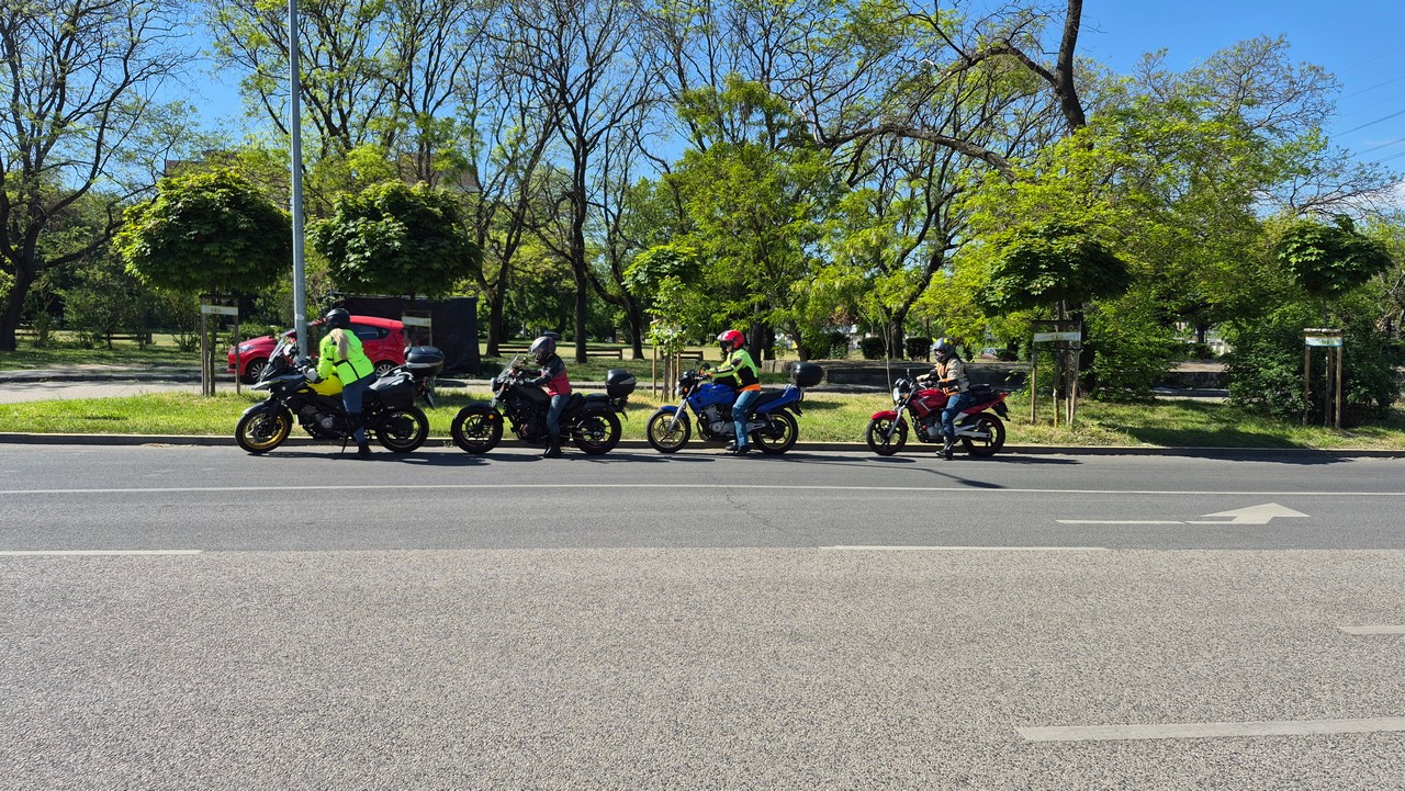 20-nemzetkozi-noi-motoros-nap-felvonulas-02.jpg