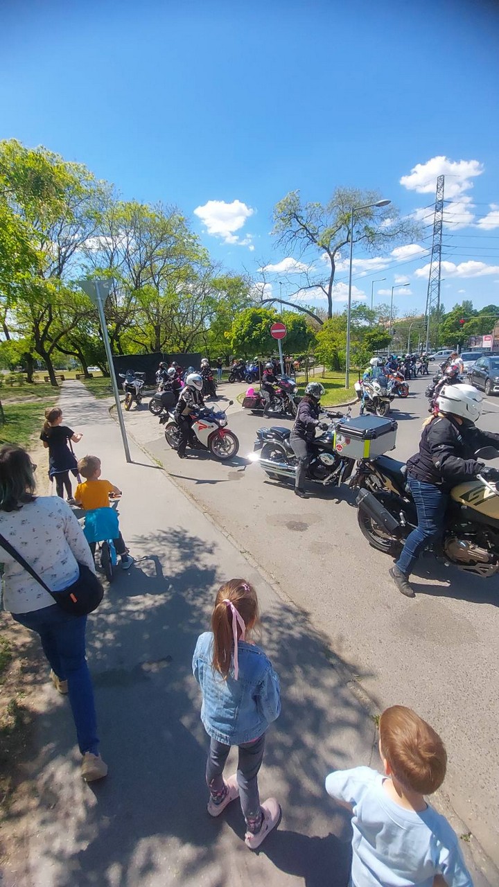 20-nemzetkozi-noi-motoros-nap-felvonulas-101.jpg