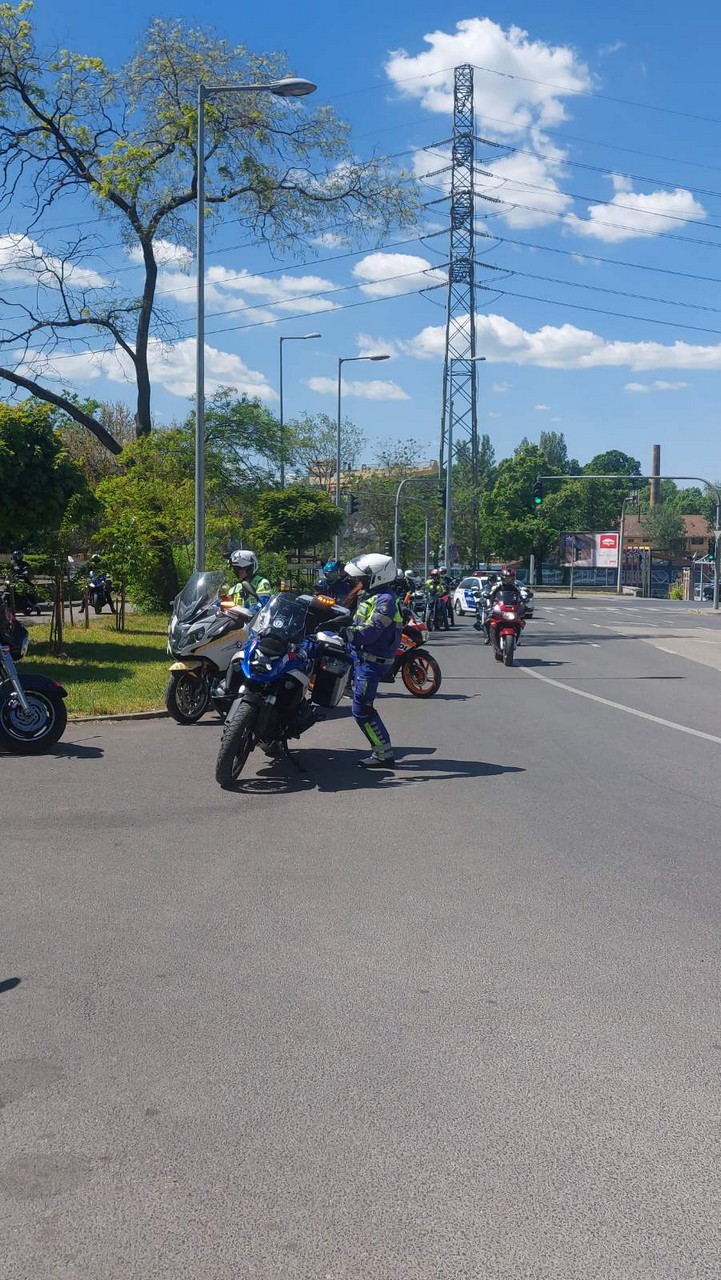 20-nemzetkozi-noi-motoros-nap-felvonulas-102.jpg