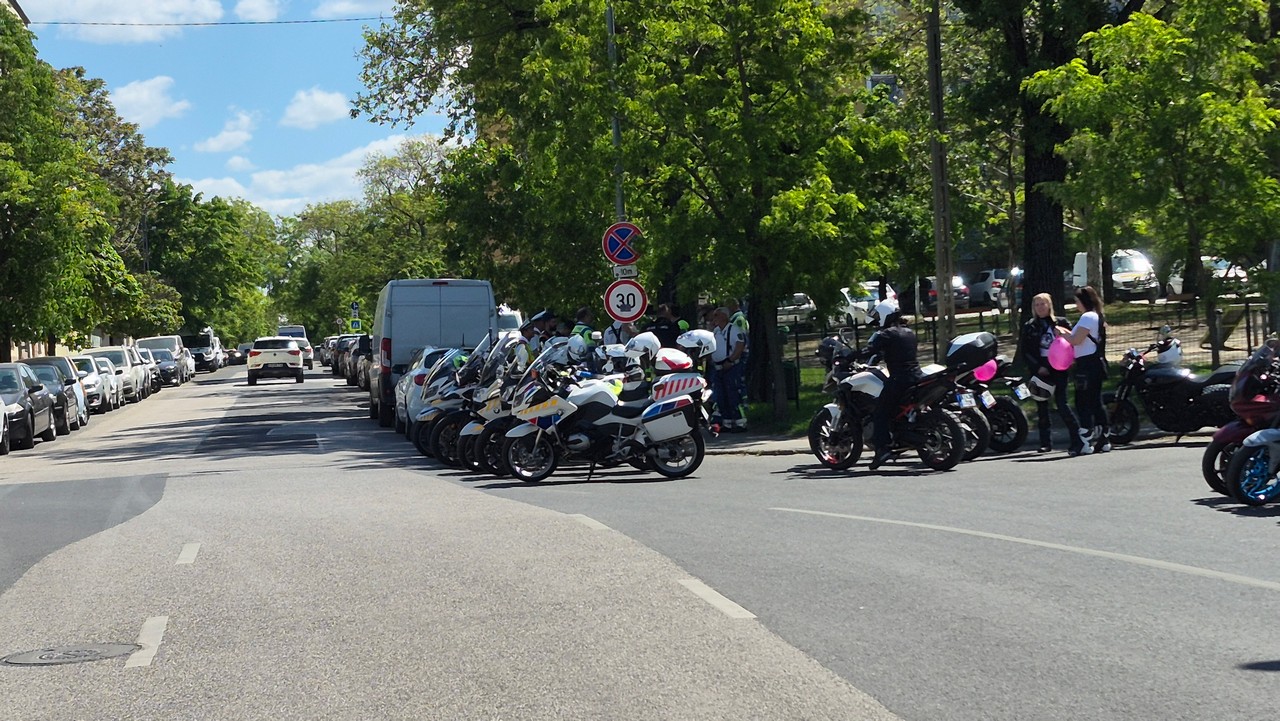 20-nemzetkozi-noi-motoros-nap-felvonulas-22.jpg