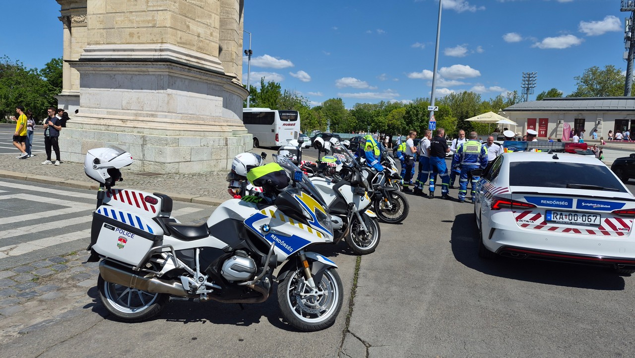 20-nemzetkozi-noi-motoros-nap-felvonulas-23.jpg