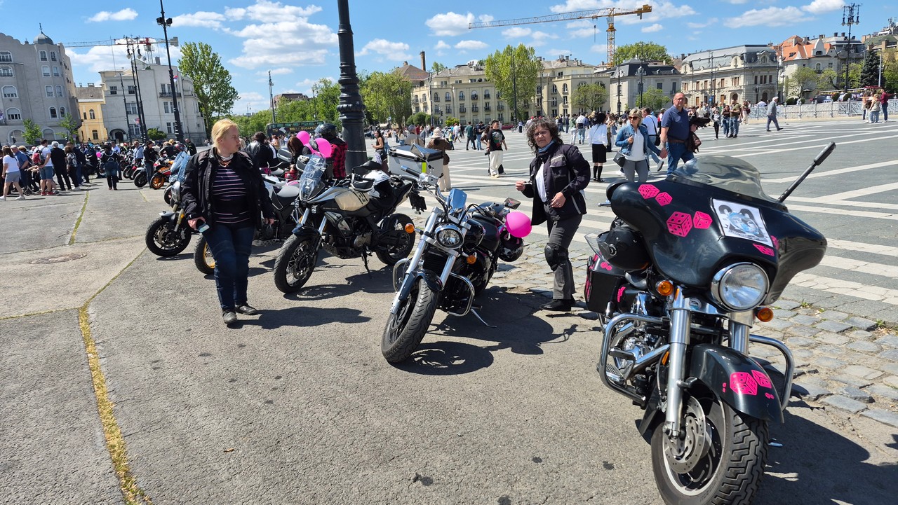 20-nemzetkozi-noi-motoros-nap-felvonulas-24.jpg