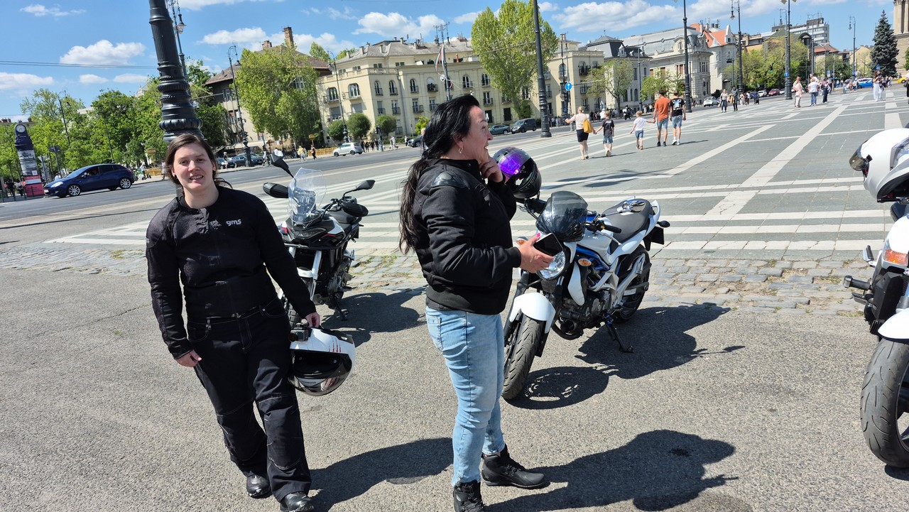 20-nemzetkozi-noi-motoros-nap-felvonulas-27.jpg