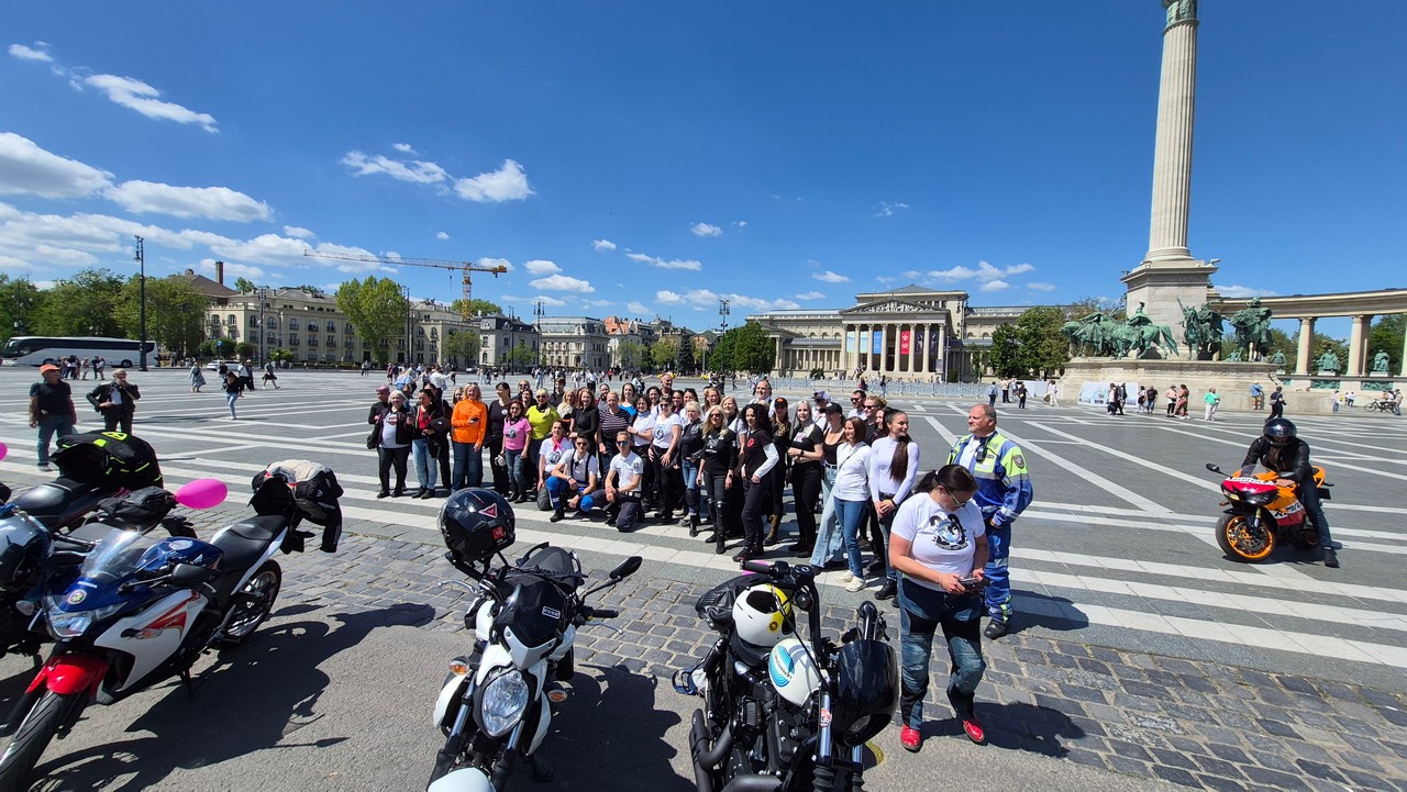 20-nemzetkozi-noi-motoros-nap-felvonulas-53.jpg
