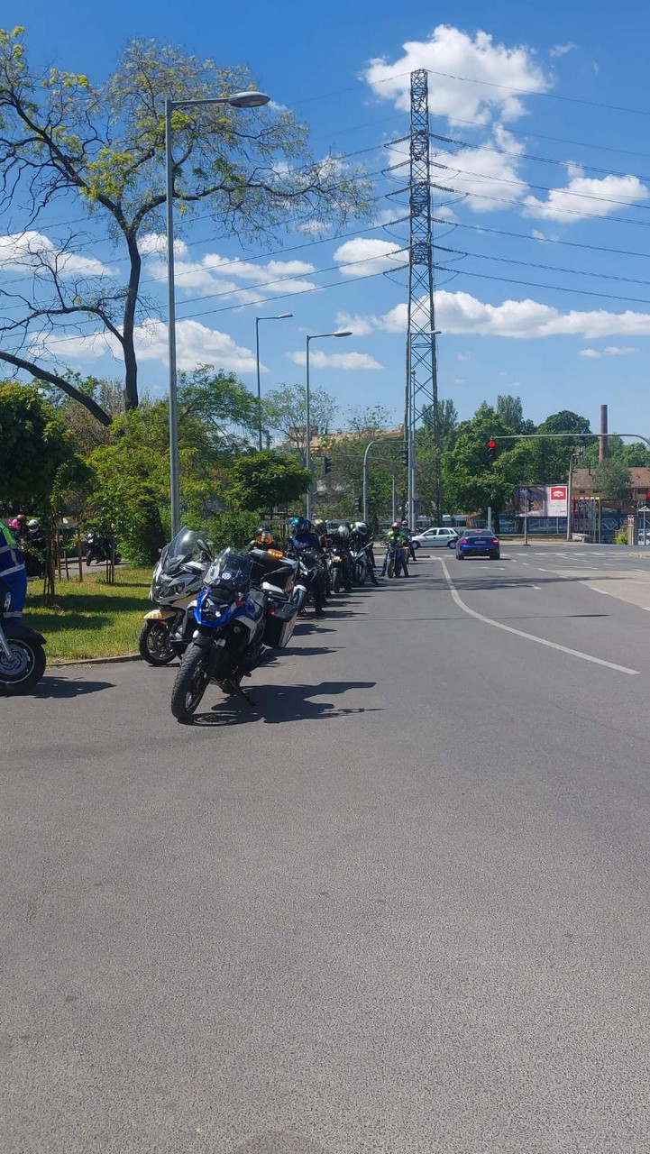 20-nemzetkozi-noi-motoros-nap-felvonulas-84.jpg