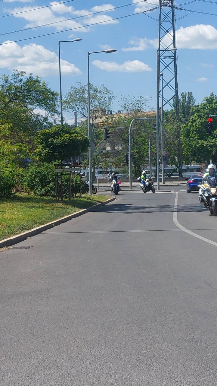 20-nemzetkozi-noi-motoros-nap-felvonulas-88.jpg