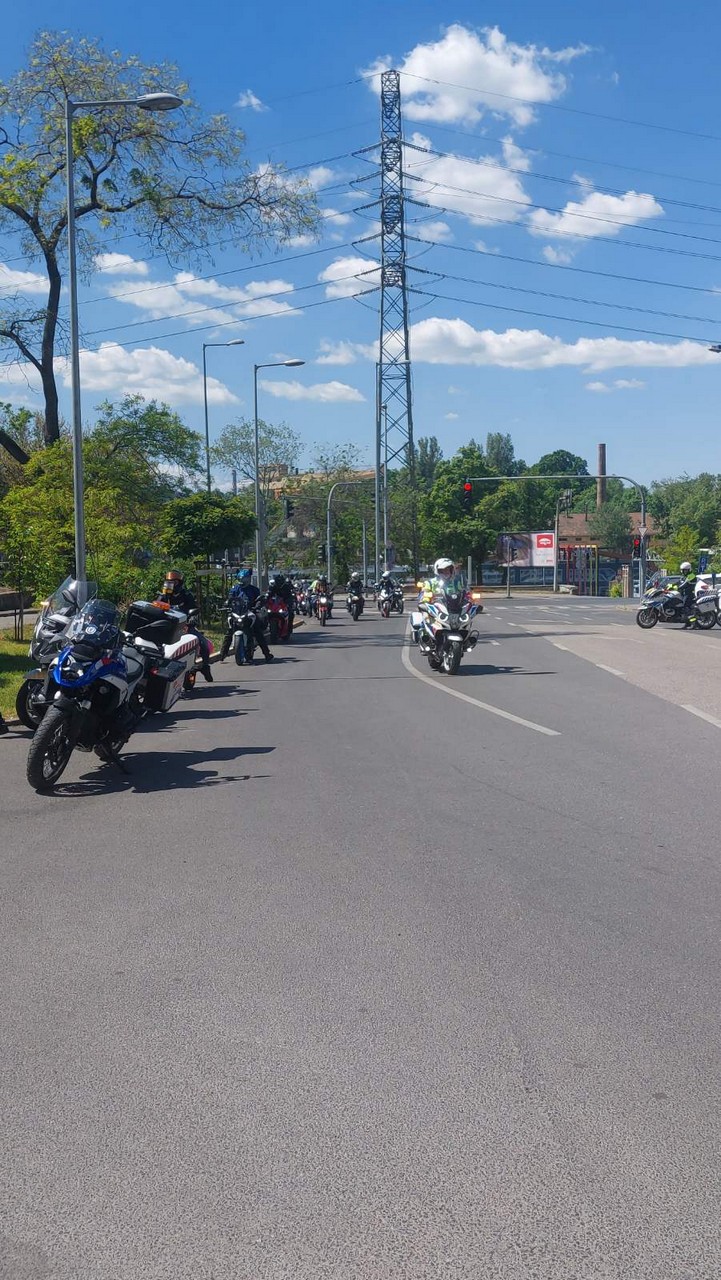 20-nemzetkozi-noi-motoros-nap-felvonulas-89.jpg