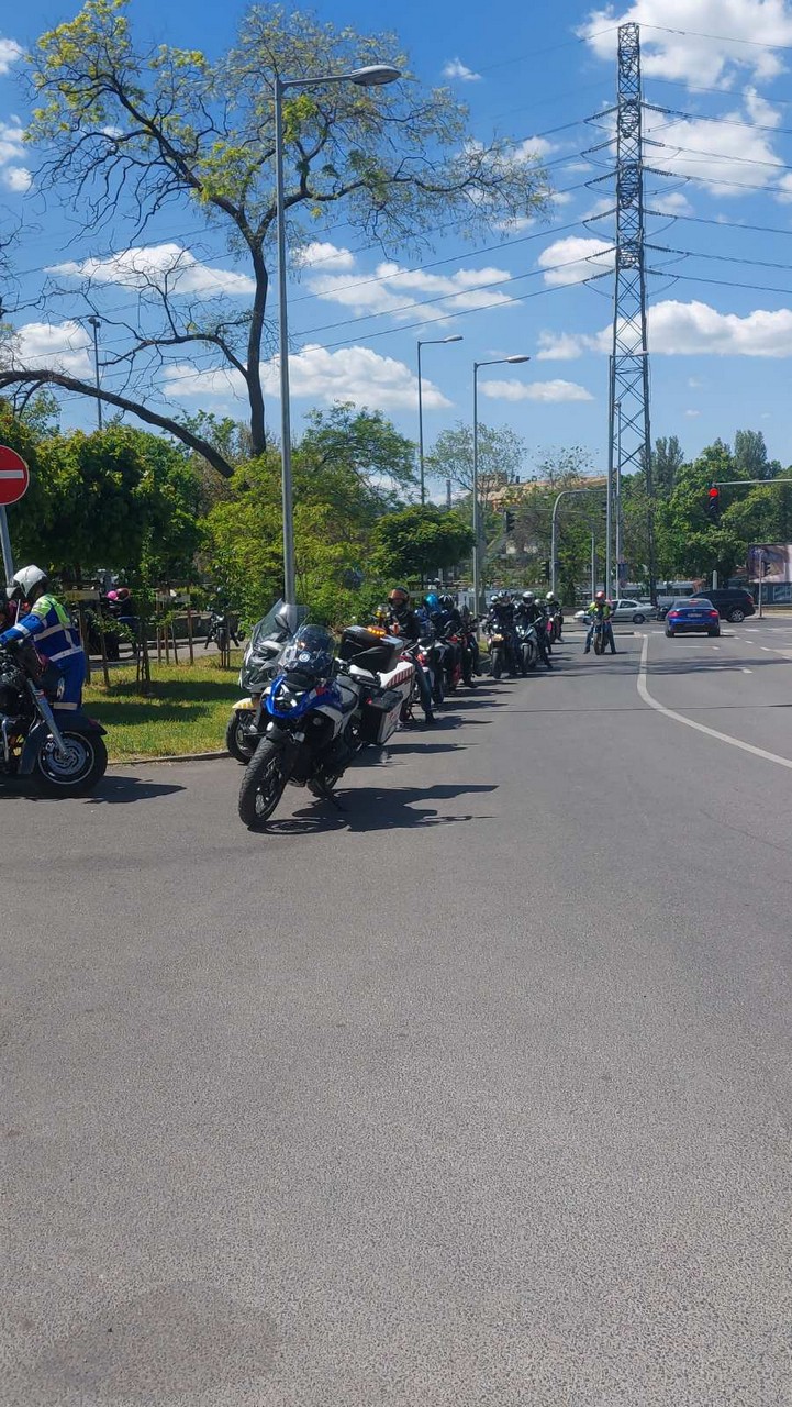 20-nemzetkozi-noi-motoros-nap-felvonulas-92.jpg