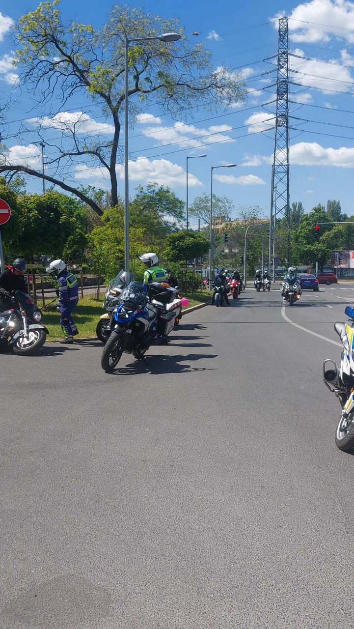 20-nemzetkozi-noi-motoros-nap-felvonulas-98.jpg