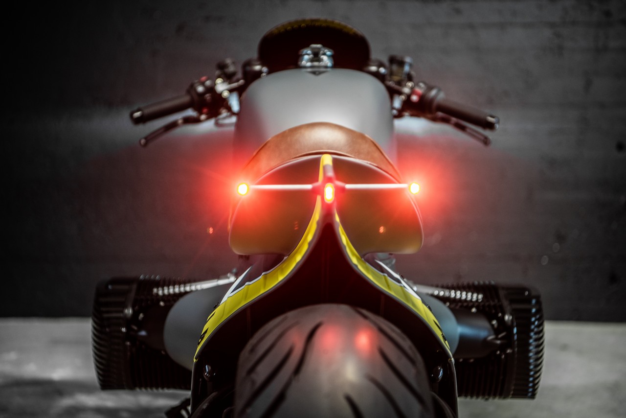 bmw-motorrad-r18-iron-annie-20