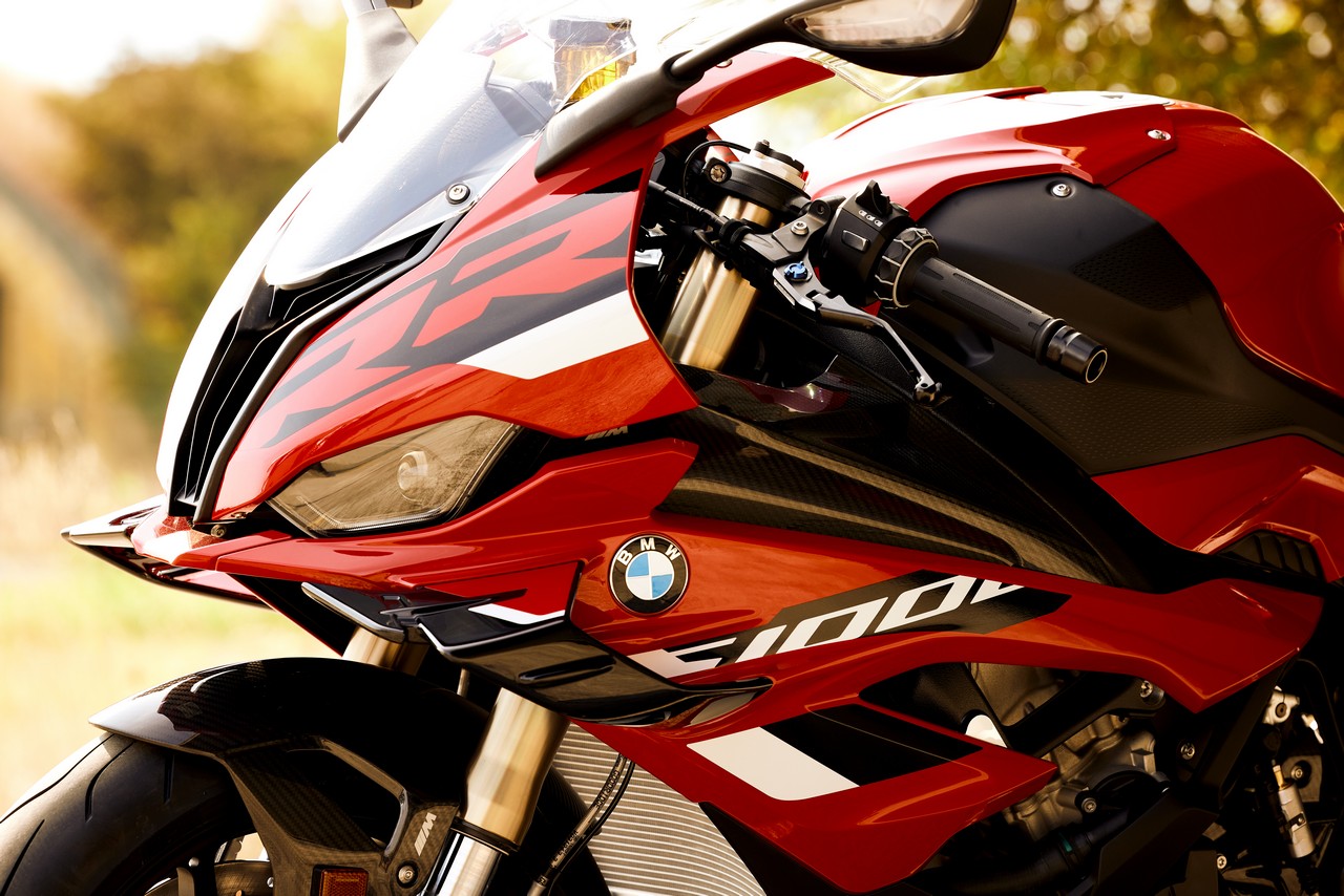 BMW-S1000RR-2023-25