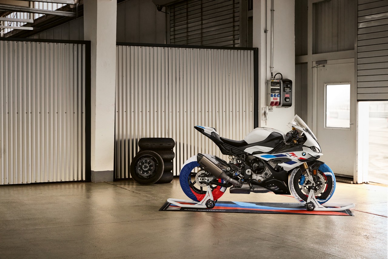 BMW-S1000RR-2023-40