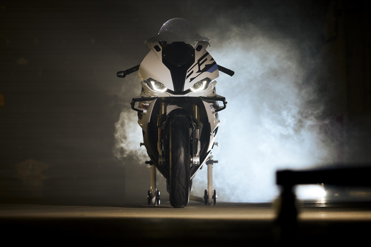 BMW-S1000RR-2023-41