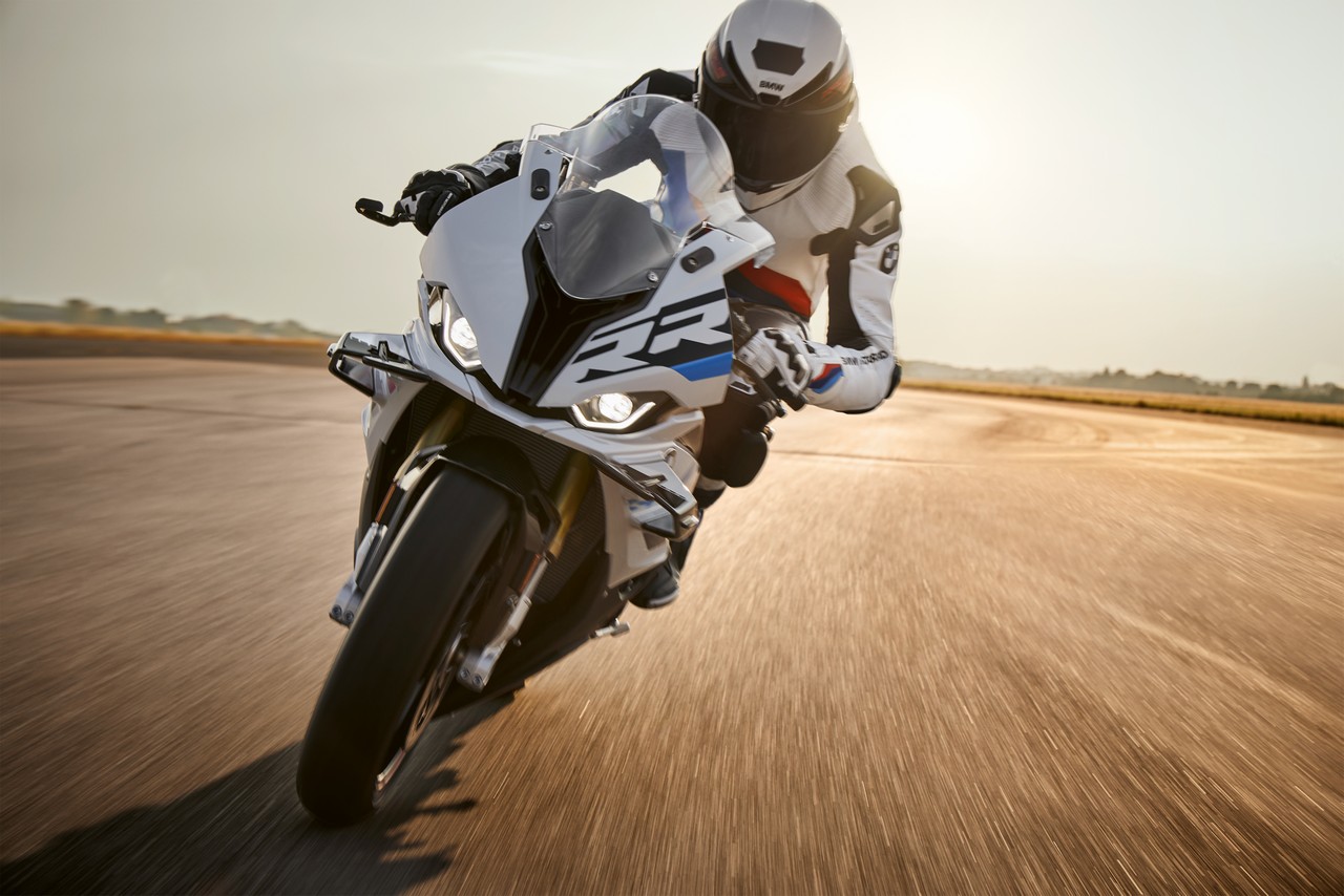 BMW-S1000RR-2023-47