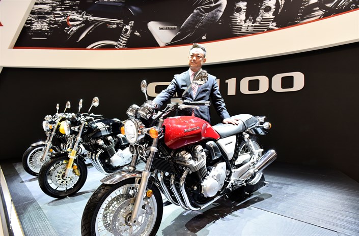 Intermot 2016 - 17YM CBR1000RR Fireblade SP/SP2 and 17YM CB1100 EX/RS