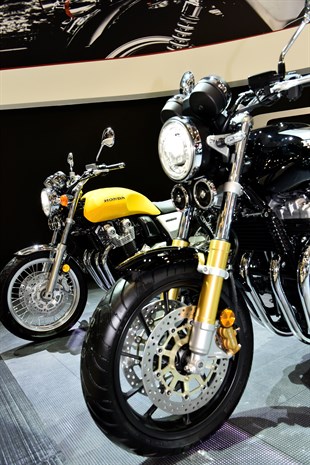 Intermot 2016 - 17YM CBR1000RR Fireblade SP/SP2 and 17YM CB1100 EX/RS
