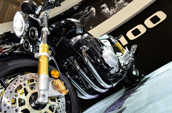 Intermot 2016 - 17YM CBR1000RR Fireblade SP/SP2 and 17YM CB1100 EX/RS