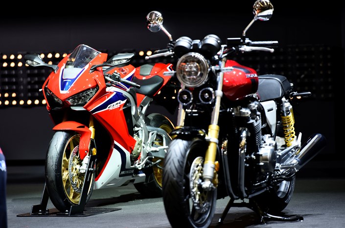 Intermot 2016 - 17YM CBR1000RR Fireblade SP/SP2 and 17YM CB1100 EX/RS