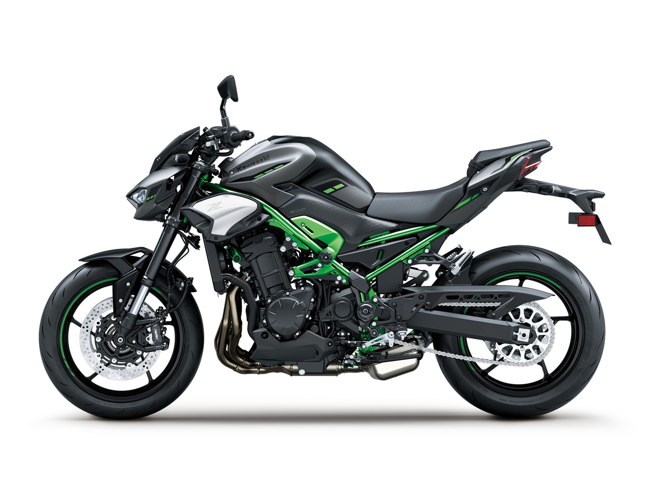 kawasaki-z900-2025-09.jpg