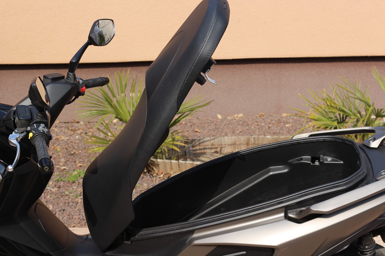 kymco-downtown-gt-350-2026-22.jpg