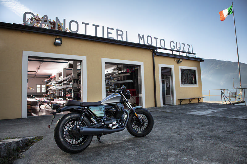 moto-guzzi-V9-Bobber-Centenario-2021-29