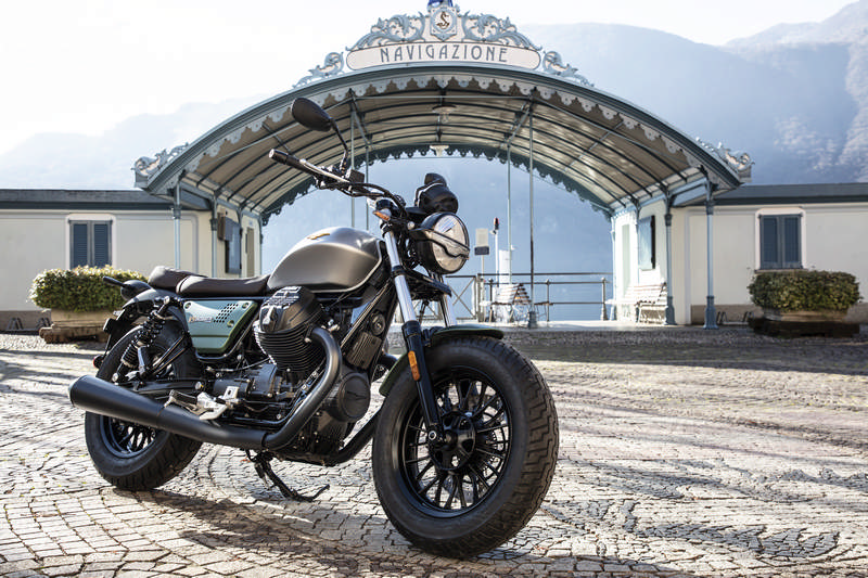 moto-guzzi-V9-Bobber-Centenario-2021-34